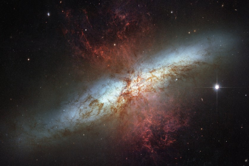 hubble_06_Galaxie M82_jungesterne